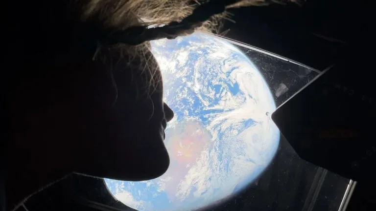 NASA’s Artemis II iPhone 17 Pro Max Photos Bring Moon Mission Closer to Earth