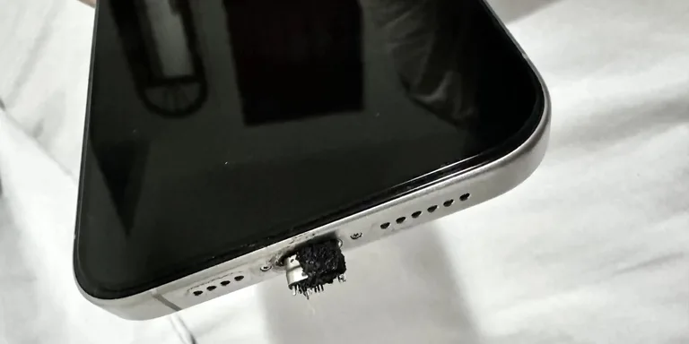 The Hazards of Non-Original Charging Cables: A Cautionary Tale from iPhone 15 Pro Max