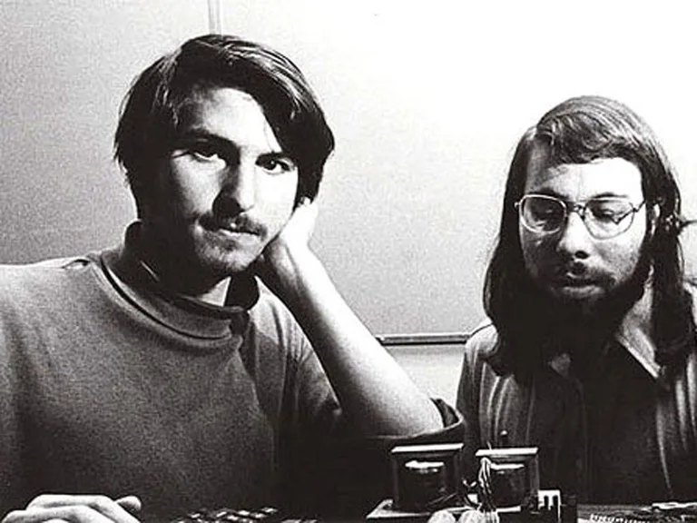 Apple Founders' Signed Check Hits Auction: A Peek into Apple's Historic Past